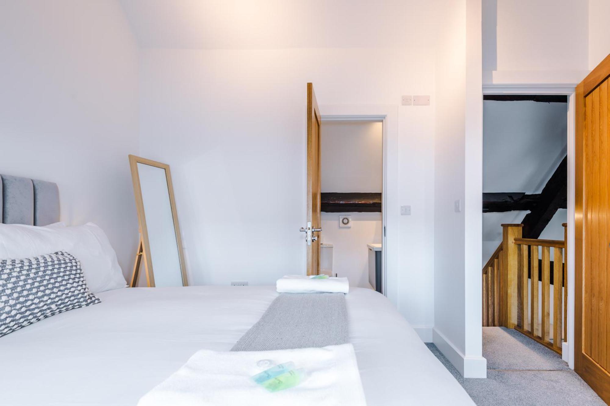 Number 21: A Breathtaking Chester Cottage With Parking Mollington  Exterior photo