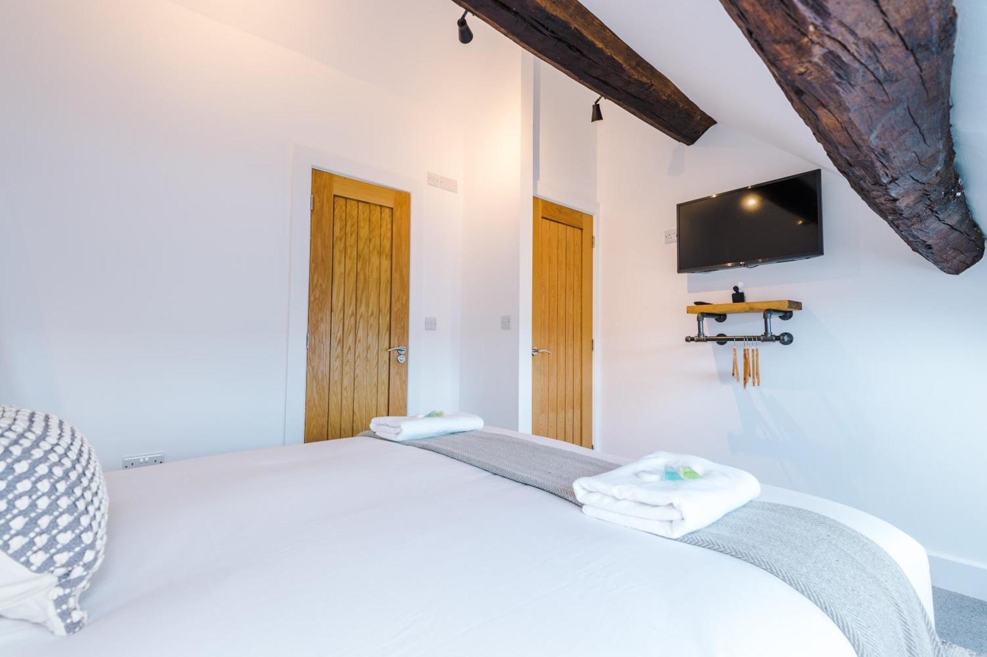 Number 21: A Breathtaking Chester Cottage With Parking Mollington  Exterior photo