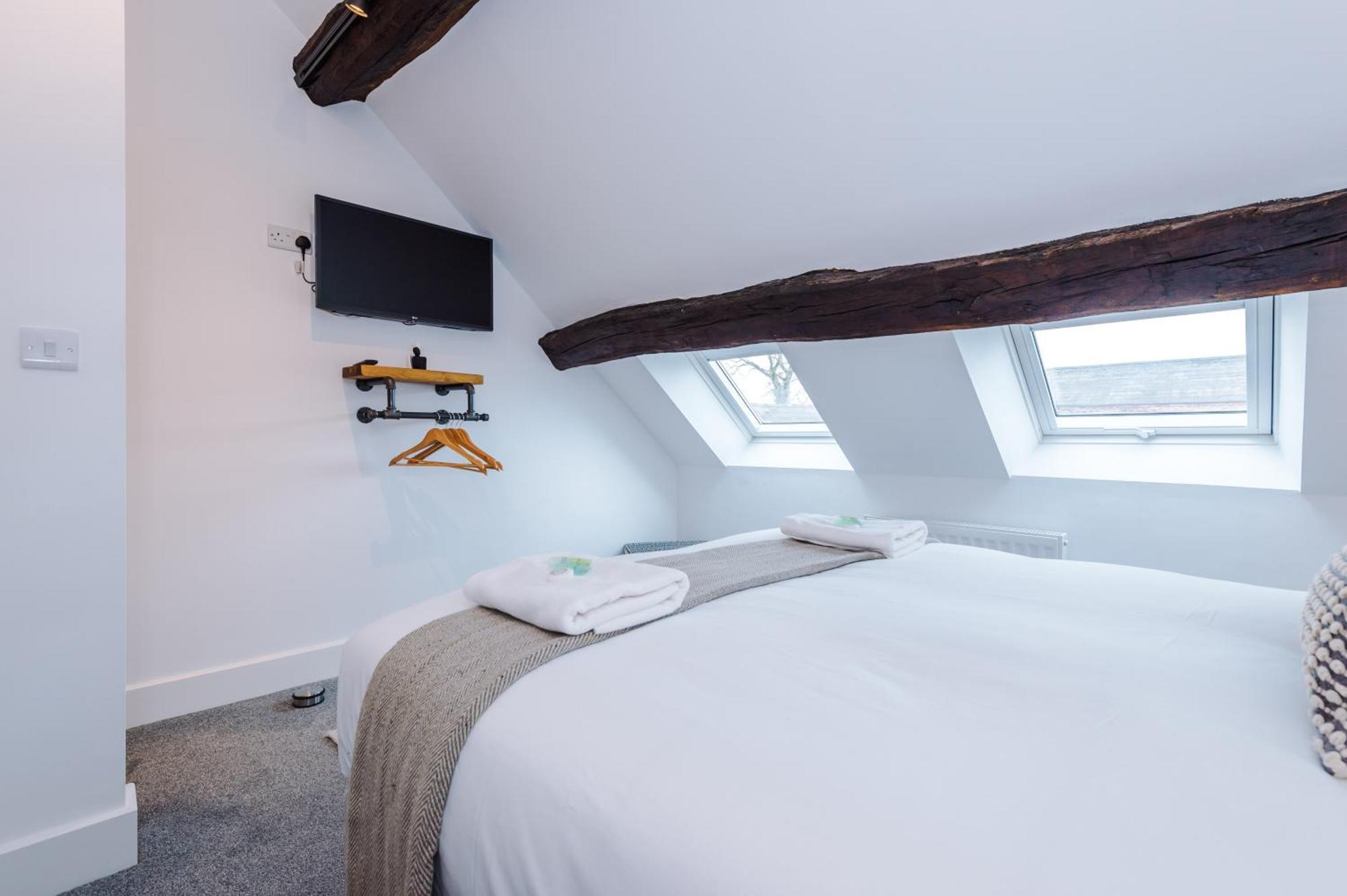 Number 21: A Breathtaking Chester Cottage With Parking Mollington  Exterior photo